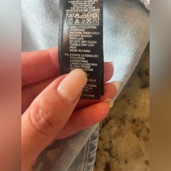 Women’s cotton blend Light Blue Denim Button-Up Shirt size XS - Picture 6 of 7